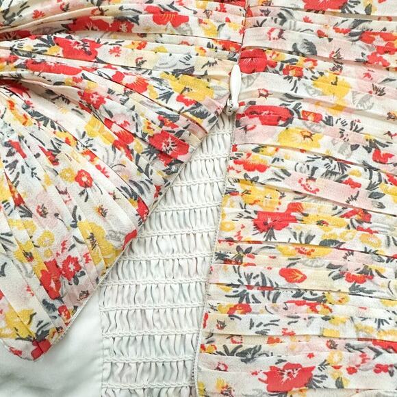 ASTR Floral Pintuck Pleated Smocked Puff Sleeve Crop Top NWT Size S - Picture 11 of 12